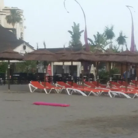 Puerto Deportivo *